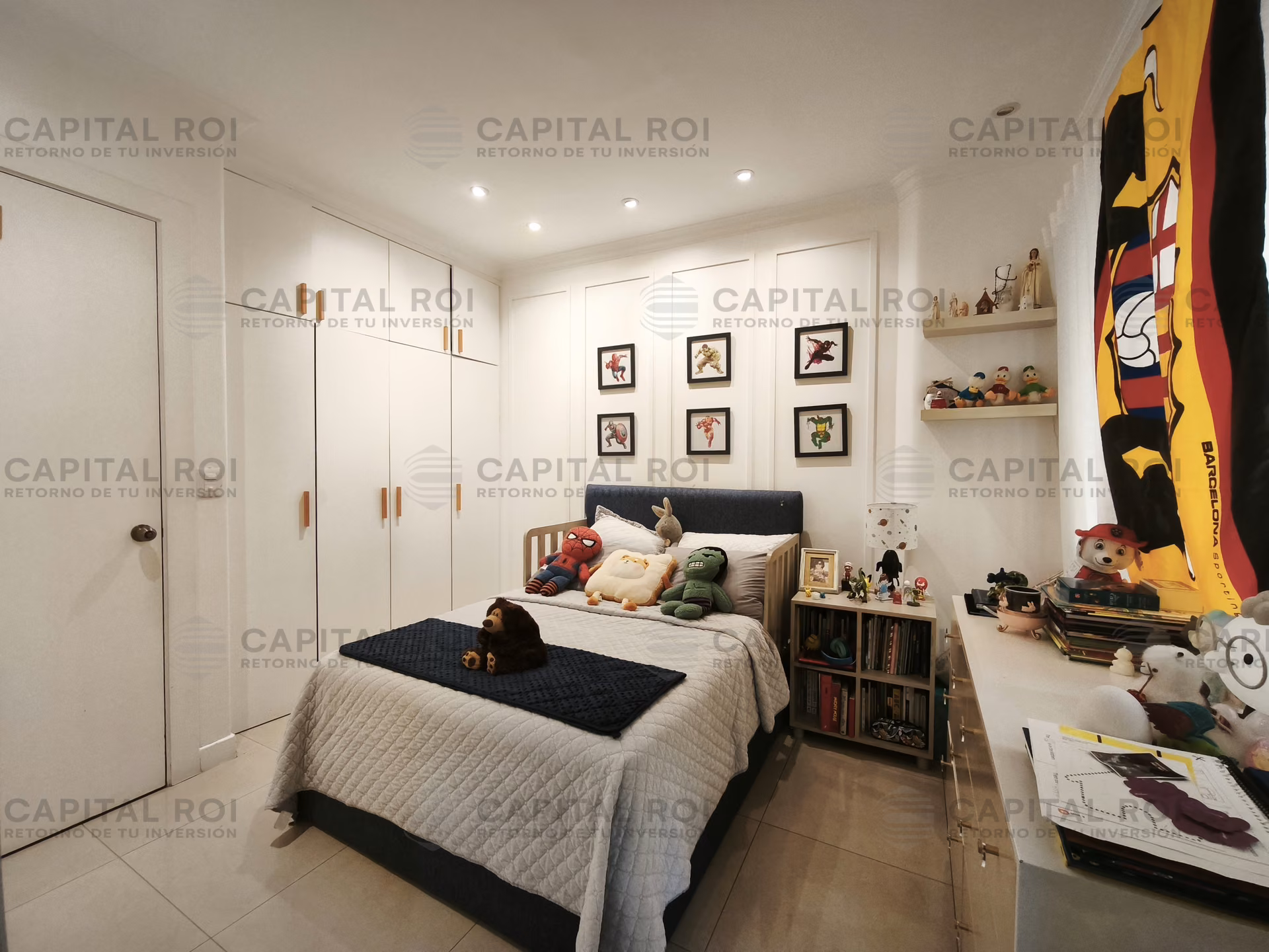 dormitorio con baño