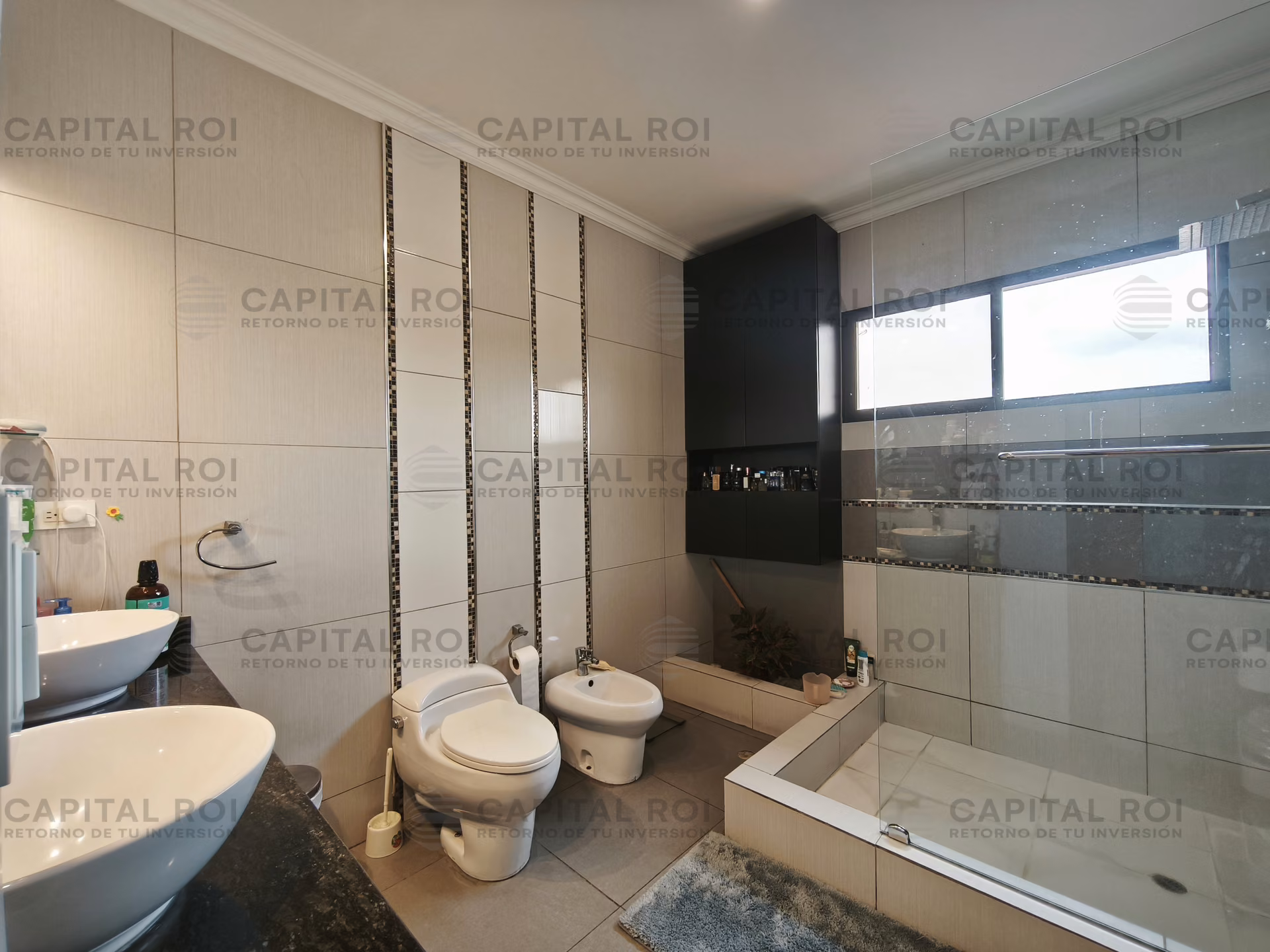 amplio baño